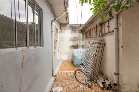 Casa à venda com 60m², 2 quartos e 2 vagas Casa à venda com 60m², 2 quartos e 2 vagasQuintal