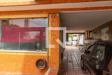 Casa à venda com 60m², 2 quartos e 2 vagas Casa à venda com 60m², 2 quartos e 2 vagasEntrada