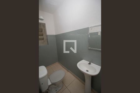 Casa para alugar com 270m², 2 quartos e 2 vagas Casa para alugar com 270m², 2 quartos e 2 vagasBanheiro de Serviço