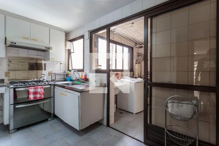 Apartamento à venda com 140m², 4 quartos e 2 vagas Apartamento à venda com 140m², 4 quartos e 2 vagasCozinha