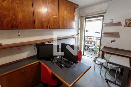 Apartamento à venda com 140m², 4 quartos e 2 vagas Apartamento à venda com 140m², 4 quartos e 2 vagasQuarto 1