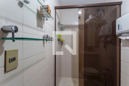 Apartamento à venda com 140m², 4 quartos e 2 vagas Apartamento à venda com 140m², 4 quartos e 2 vagasLavabo