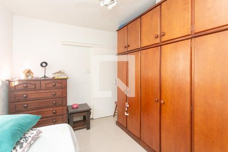 Casa à venda com 180m², 2 quartos e 3 vagas Casa à venda com 180m², 2 quartos e 3 vagasQuarto 2