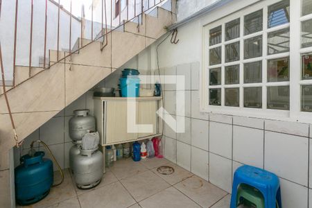 Casa à venda com 180m², 2 quartos e 3 vagas Casa à venda com 180m², 2 quartos e 3 vagasLavanderia