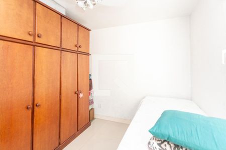 Casa à venda com 180m², 2 quartos e 3 vagas Casa à venda com 180m², 2 quartos e 3 vagasQuarto 2