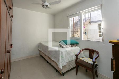 Casa à venda com 180m², 2 quartos e 3 vagas Casa à venda com 180m², 2 quartos e 3 vagasQuarto 2