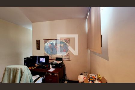 Casa à venda com 780m², 5 quartos e 3 vagas Casa à venda com 780m², 5 quartos e 3 vagasEscritório