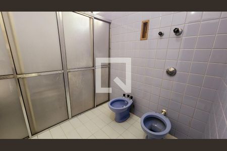 Casa à venda com 780m², 5 quartos e 3 vagas Casa à venda com 780m², 5 quartos e 3 vagasBanheiro da Suíte