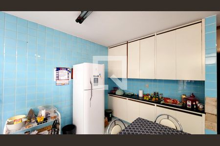 Casa à venda com 780m², 5 quartos e 3 vagas Casa à venda com 780m², 5 quartos e 3 vagasCozinha