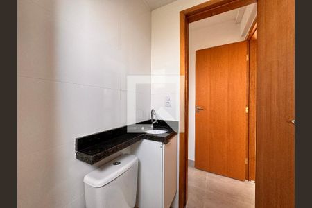 Apartamento para alugar com 60m², 2 quartos e 1 vaga Apartamento para alugar com 60m², 2 quartos e 1 vagaBanheiro da Suíte