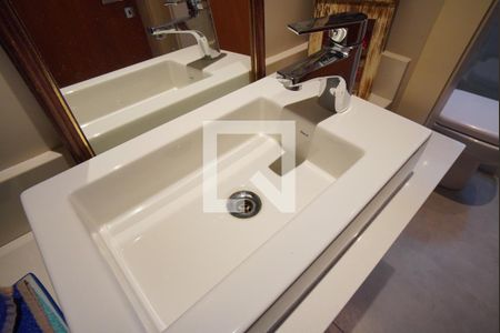 Casa à venda com 500m², 3 quartos e 4 vagasBanheiro Corredor