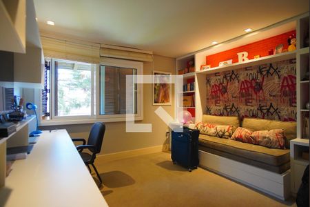 Casa à venda com 500m², 3 quartos e 4 vagasSuíte 1 - Segundo Andar