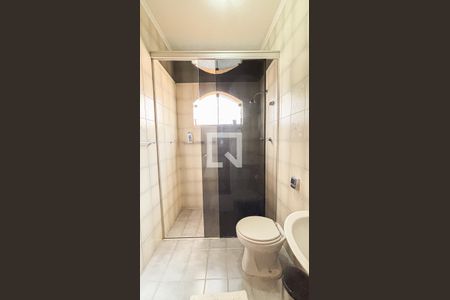 Casa à venda com 250m², 3 quartos e 6 vagasBanheiro da Suíte