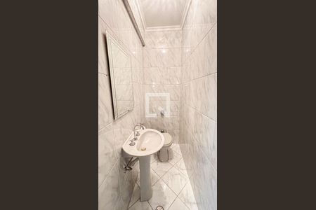 Casa à venda com 250m², 3 quartos e 6 vagasGaragem - Banheiro