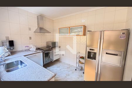 Casa à venda com 250m², 3 quartos e 6 vagasCozinha