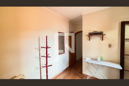 Casa à venda com 250m², 3 quartos e 6 vagasQuarto 2