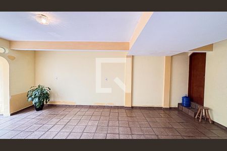 Casa à venda com 250m², 3 quartos e 6 vagasGaragem