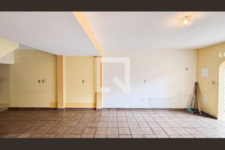 Casa à venda com 250m², 3 quartos e 6 vagasGaragem