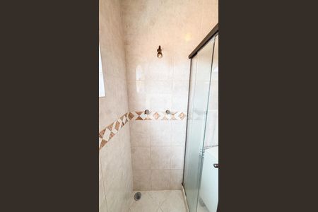 Casa à venda com 250m², 3 quartos e 6 vagasBanheiro 2