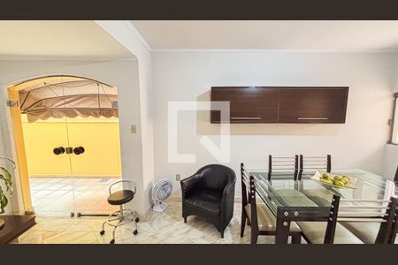 Casa à venda com 250m², 3 quartos e 6 vagasCopa