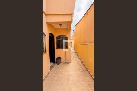 Casa à venda com 250m², 3 quartos e 6 vagasQuintal