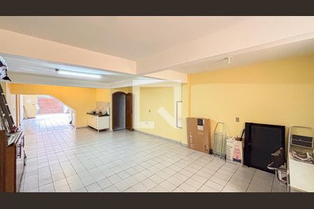 Casa à venda com 250m², 3 quartos e 6 vagasGaragem