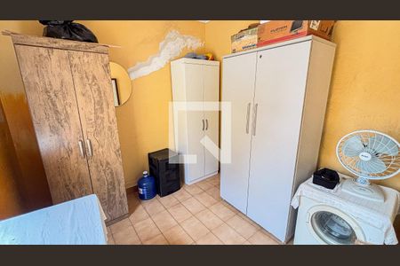 Casa à venda com 250m², 3 quartos e 6 vagasQuarto Área de Serviço