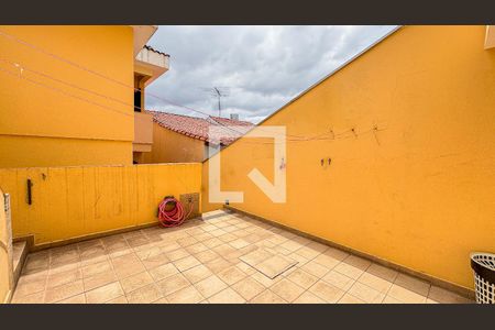 Casa à venda com 250m², 3 quartos e 6 vagasQuintal