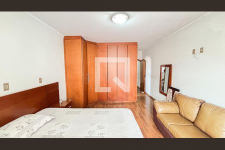 Casa à venda com 250m², 3 quartos e 6 vagasSuite