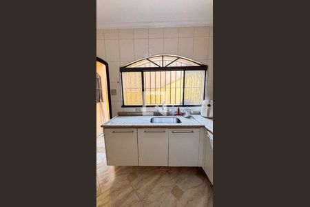 Casa à venda com 250m², 3 quartos e 6 vagasCozinha