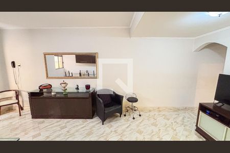 Casa à venda com 250m², 3 quartos e 6 vagasCopa