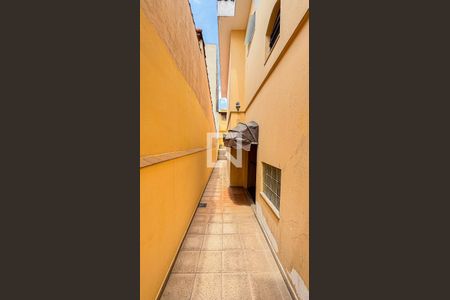 Casa à venda com 250m², 3 quartos e 6 vagasQuintal