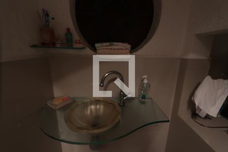 Casa à venda com 300m², 3 quartos e 2 vagasLavabo