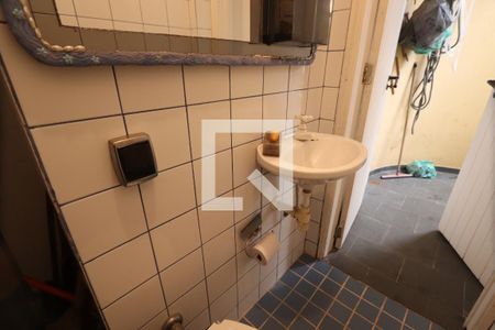 Casa à venda com 300m², 3 quartos e 2 vagasBanheiro de serviço