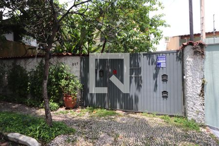 Casa à venda com 300m², 3 quartos e 2 vagasFachada