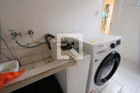 Casa à venda com 300m², 3 quartos e 2 vagasÁrea de Serviço