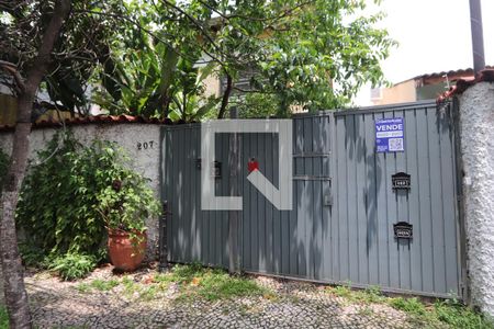Casa à venda com 300m², 3 quartos e 2 vagasFachada/placa