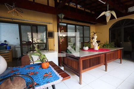 Casa à venda com 300m², 3 quartos e 2 vagasÁrea comum