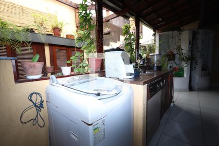 Casa à venda com 300m², 3 quartos e 2 vagasÁrea de Serviço