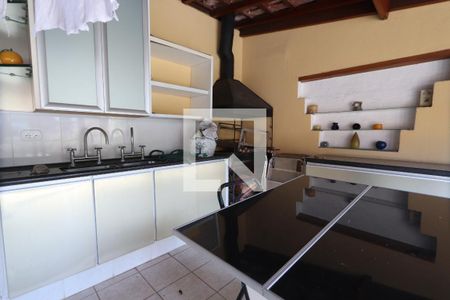 Casa à venda com 300m², 3 quartos e 2 vagasÁrea comum