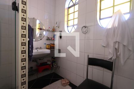 Casa à venda com 300m², 3 quartos e 2 vagasBanheiro da Suíte