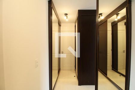 Apartamento à venda com 151m², 4 quartos e 3 vagasCloset Suíte Master 