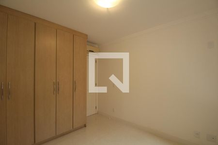 Apartamento à venda com 151m², 4 quartos e 3 vagasquarto 2