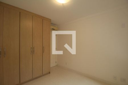 Apartamento à venda com 151m², 4 quartos e 3 vagasquarto 2