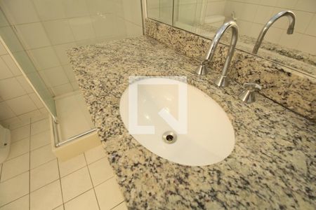 Apartamento à venda com 151m², 4 quartos e 3 vagasBanheiro social 2