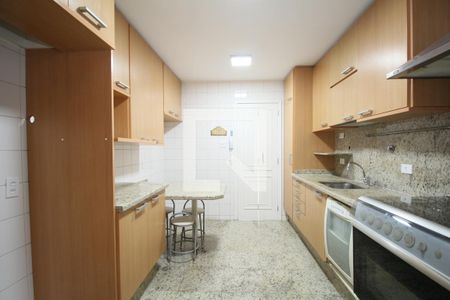 Apartamento à venda com 151m², 4 quartos e 3 vagasCozinha - Armários