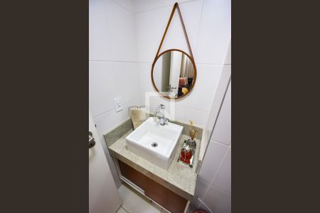 Apartamento à venda com 80m², 2 quartos e 1 vaga Apartamento à venda com 80m², 2 quartos e 1 vagaBanheiro Social (Lavabo)