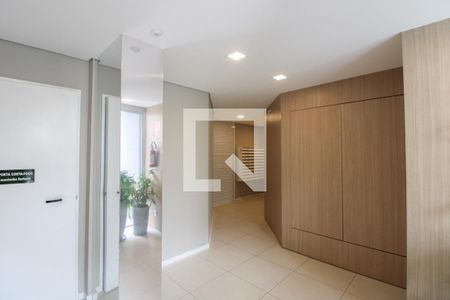 Apartamento à venda com 67m², 3 quartos e 2 vagas Apartamento à venda com 67m², 3 quartos e 2 vagasHall de entrada