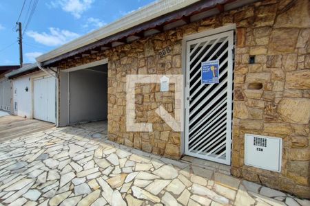 Casa à venda com 58m², 3 quartos e 3 vagas Casa à venda com 58m², 3 quartos e 3 vagasFachada