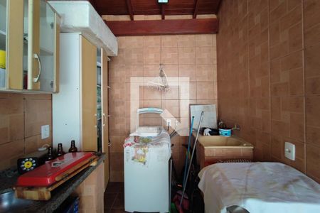 Casa à venda com 58m², 3 quartos e 3 vagas Casa à venda com 58m², 3 quartos e 3 vagasÁrea de Serviço